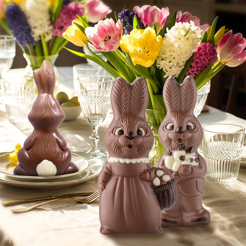 Heilemann Hasenpopo aus Edelvollmilch-Schokolade mit seinen Hasenfreunden