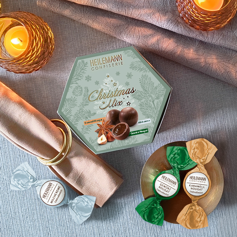 Heilemann Chritsmas Mix Pralinenkugeln auf Weihnachtstafel