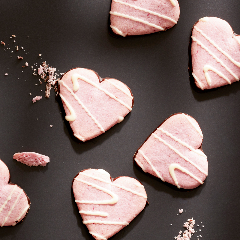 arko Himbeer-Herzen - Mürbegebäck zum Kaffeetrinken