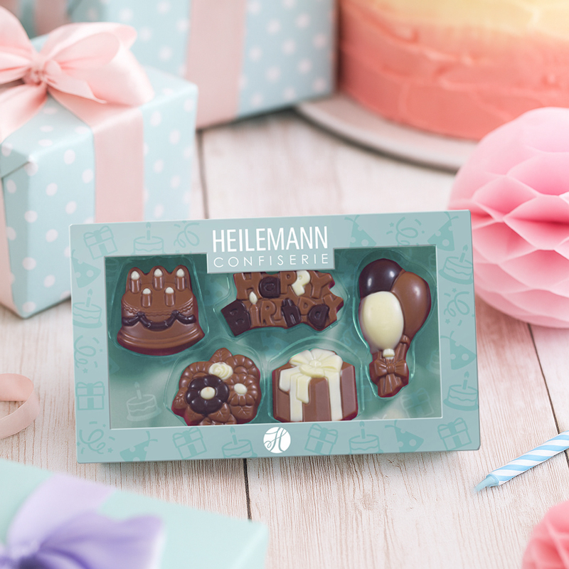 Heilemann Geschenkpackung Geburtstag auf dem Geschenketisch